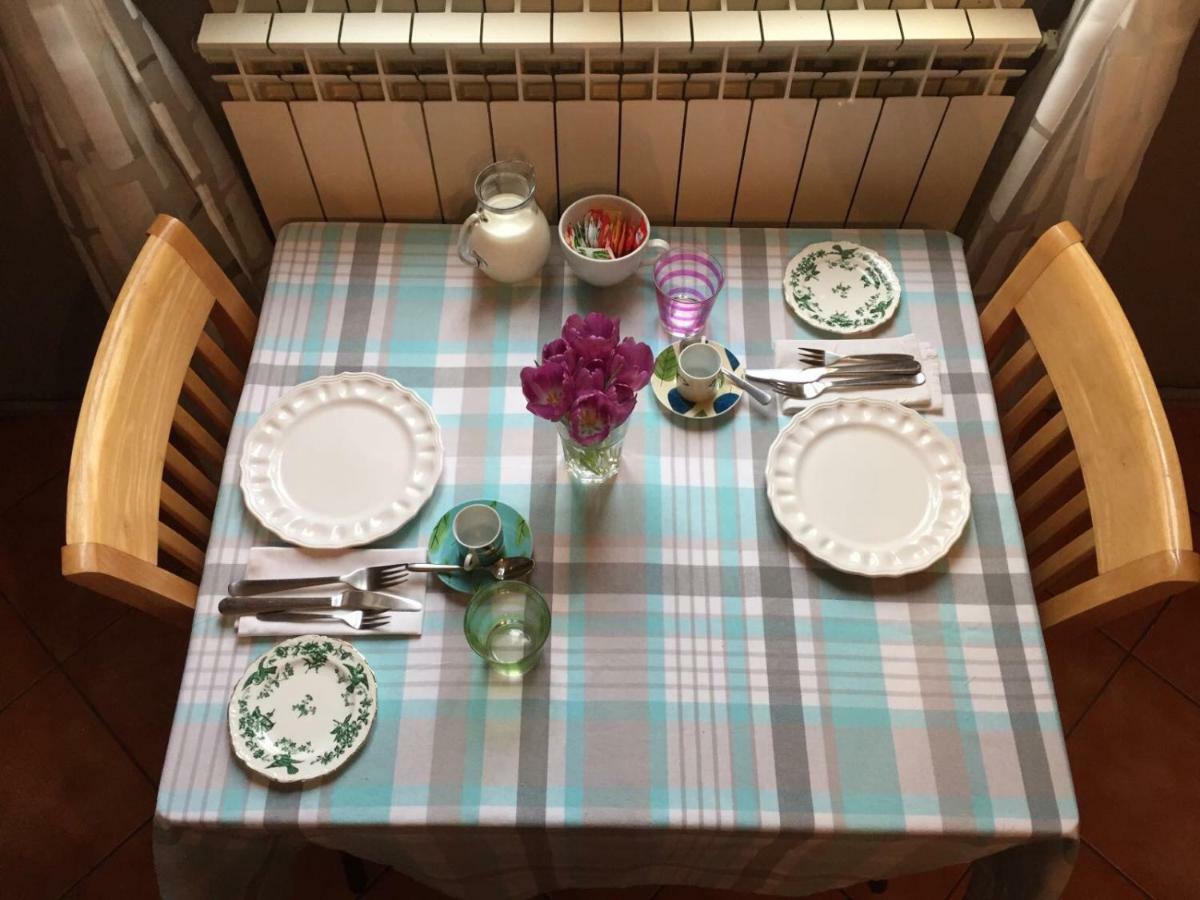 Via Bruno Rossi 23 Bed & Breakfast Ambrogio ภายนอก รูปภาพ